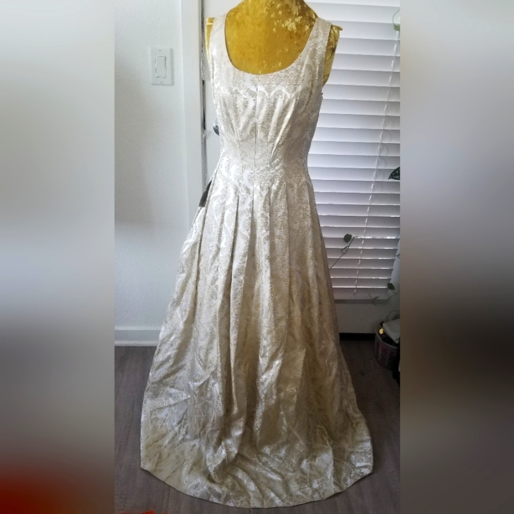 Vintage Champagne brocade flower evening gown size 8